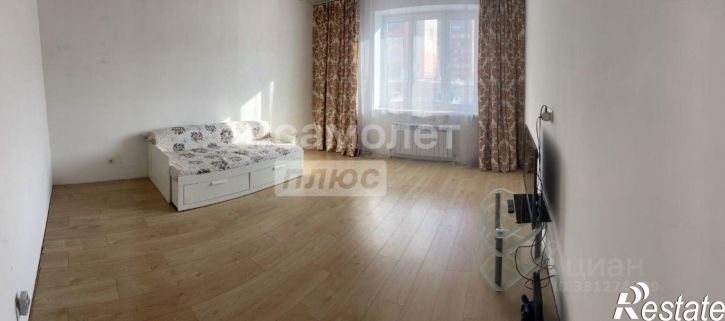3-комн квартира ул 1-й Красной Звезды, 81,  д. 81