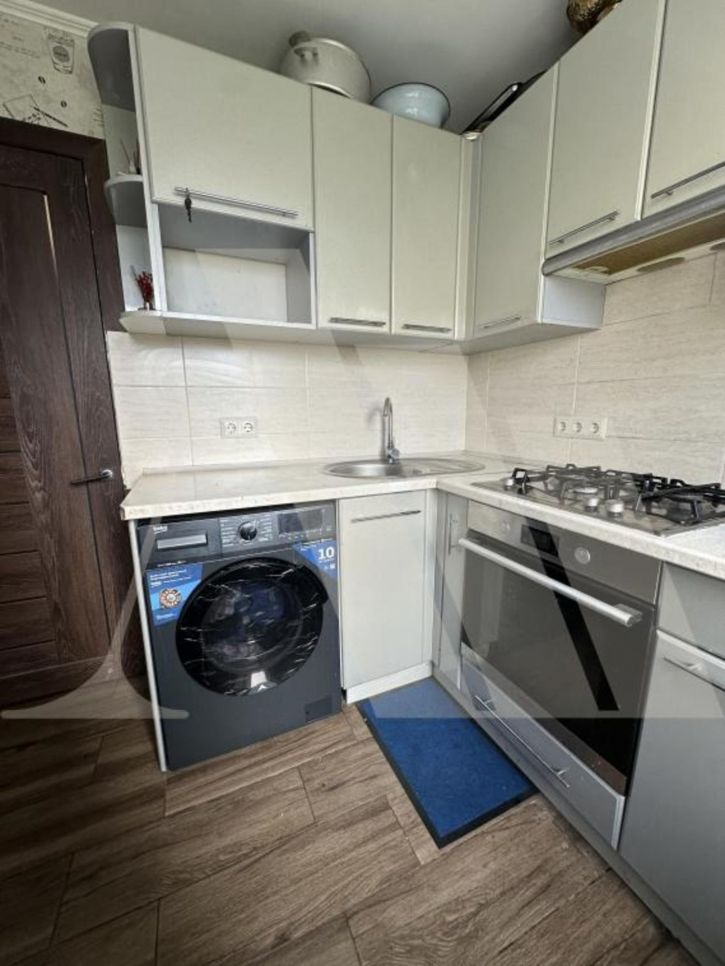 3-комн квартира Серова, 22
