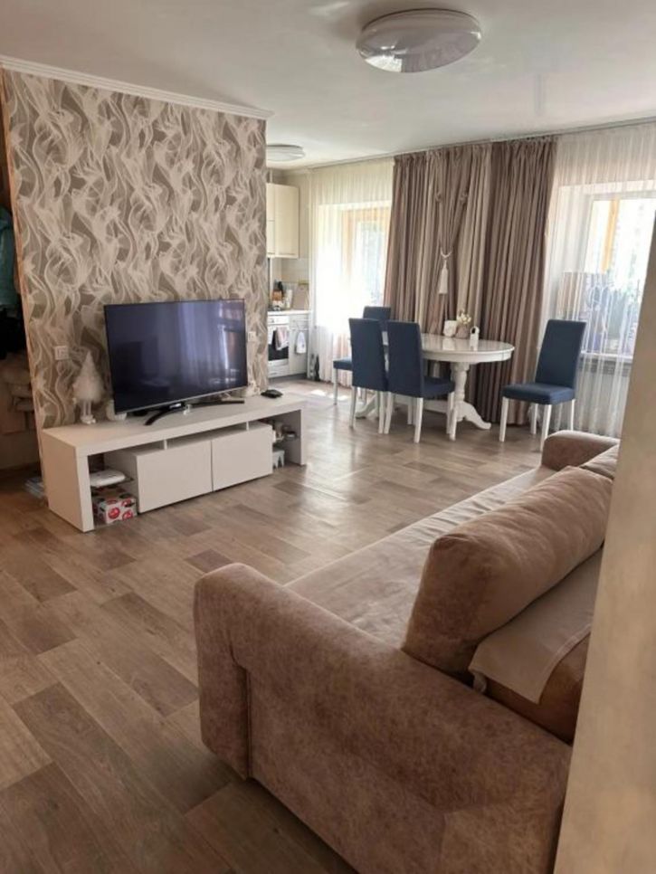3-комн квартира 22 Апреля, 5