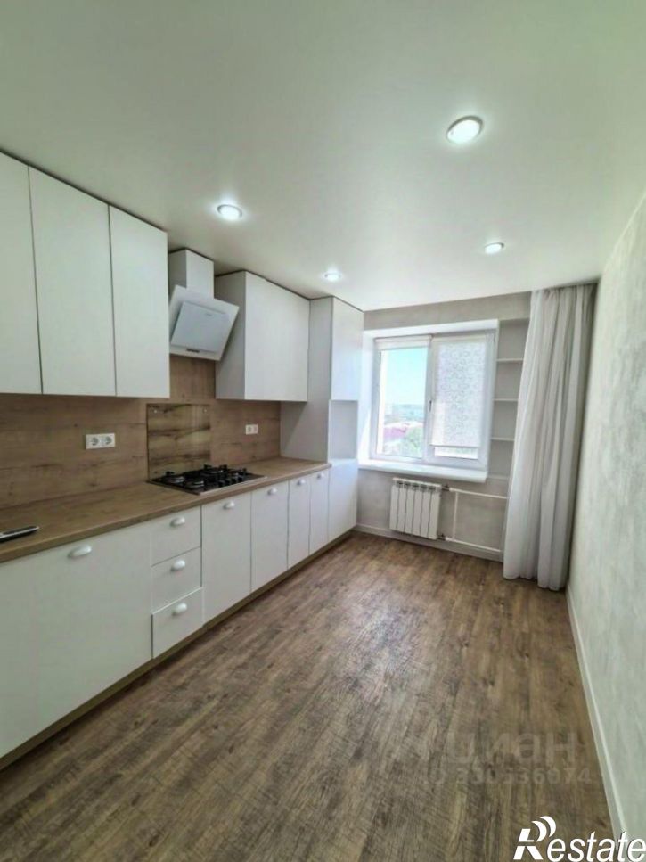 3-комн квартира ул Комкова, 4/1,  д. 4/1