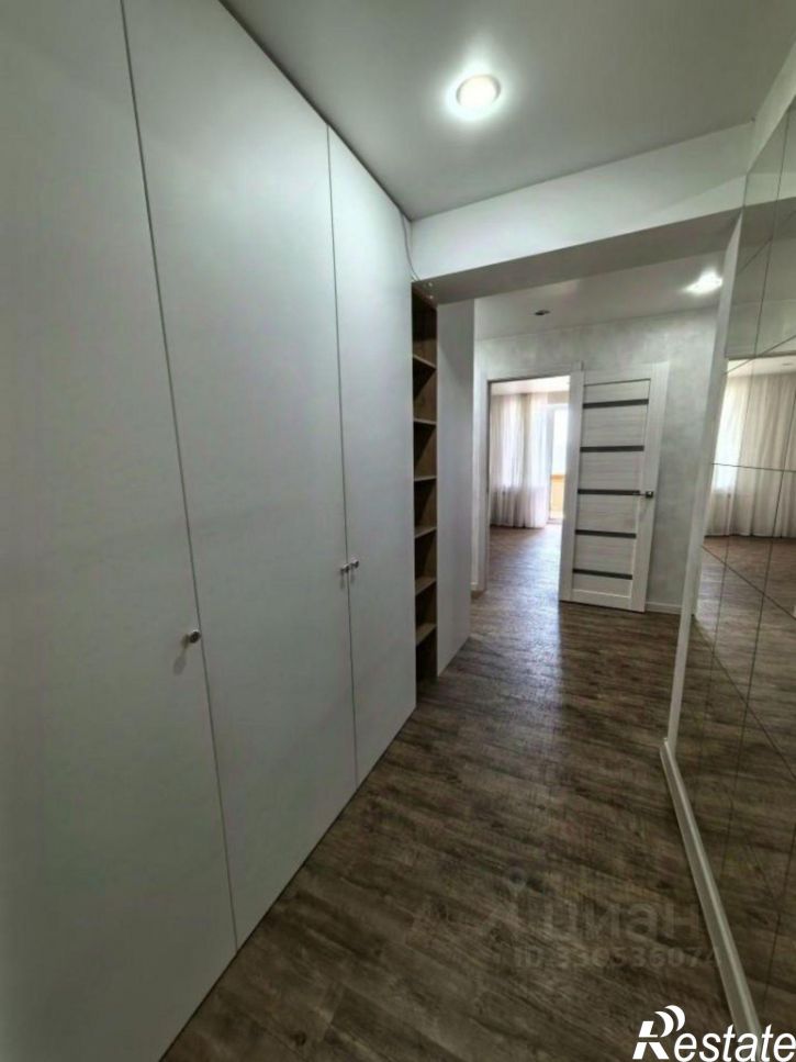 3-комн квартира ул Комкова, 4/1,  д. 4/1