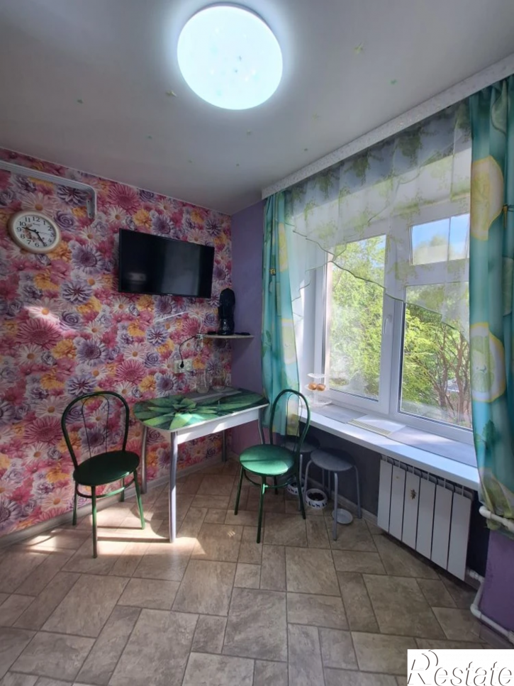 2-комн квартира ул Молодежная 3-я, 65