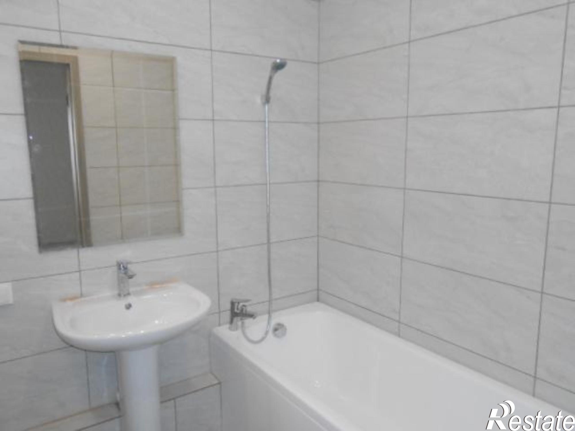 Купить квартиру за 10 290 000 рублей на Б.Г. Шаронова, 33
