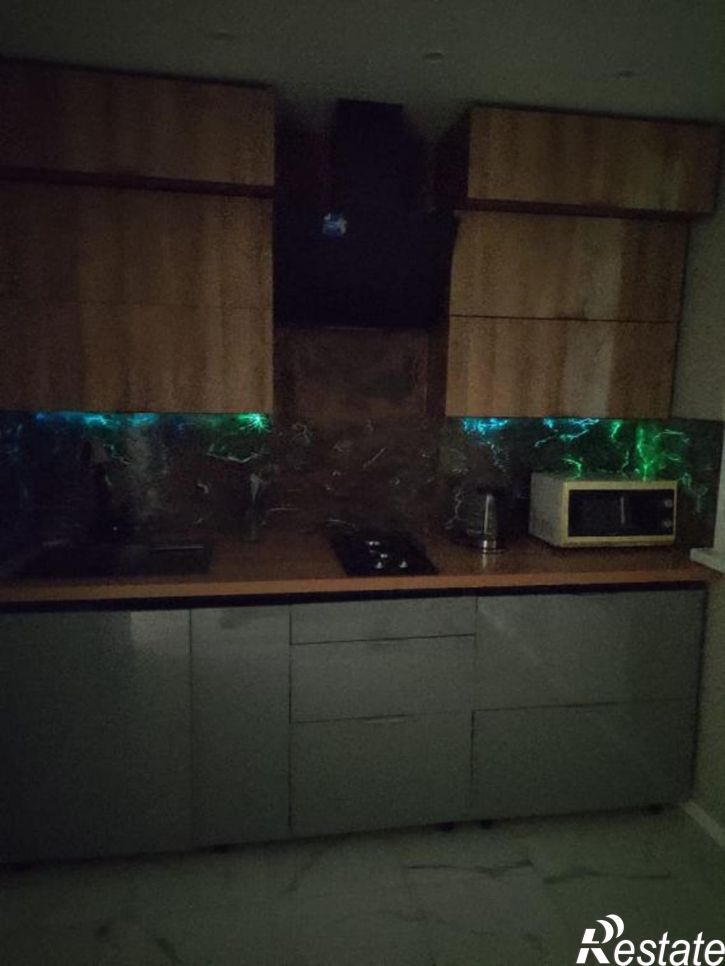 2-комн квартира Андрианова, 30