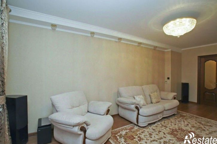 3-комн квартира ул Гашека, 17,  д. 17