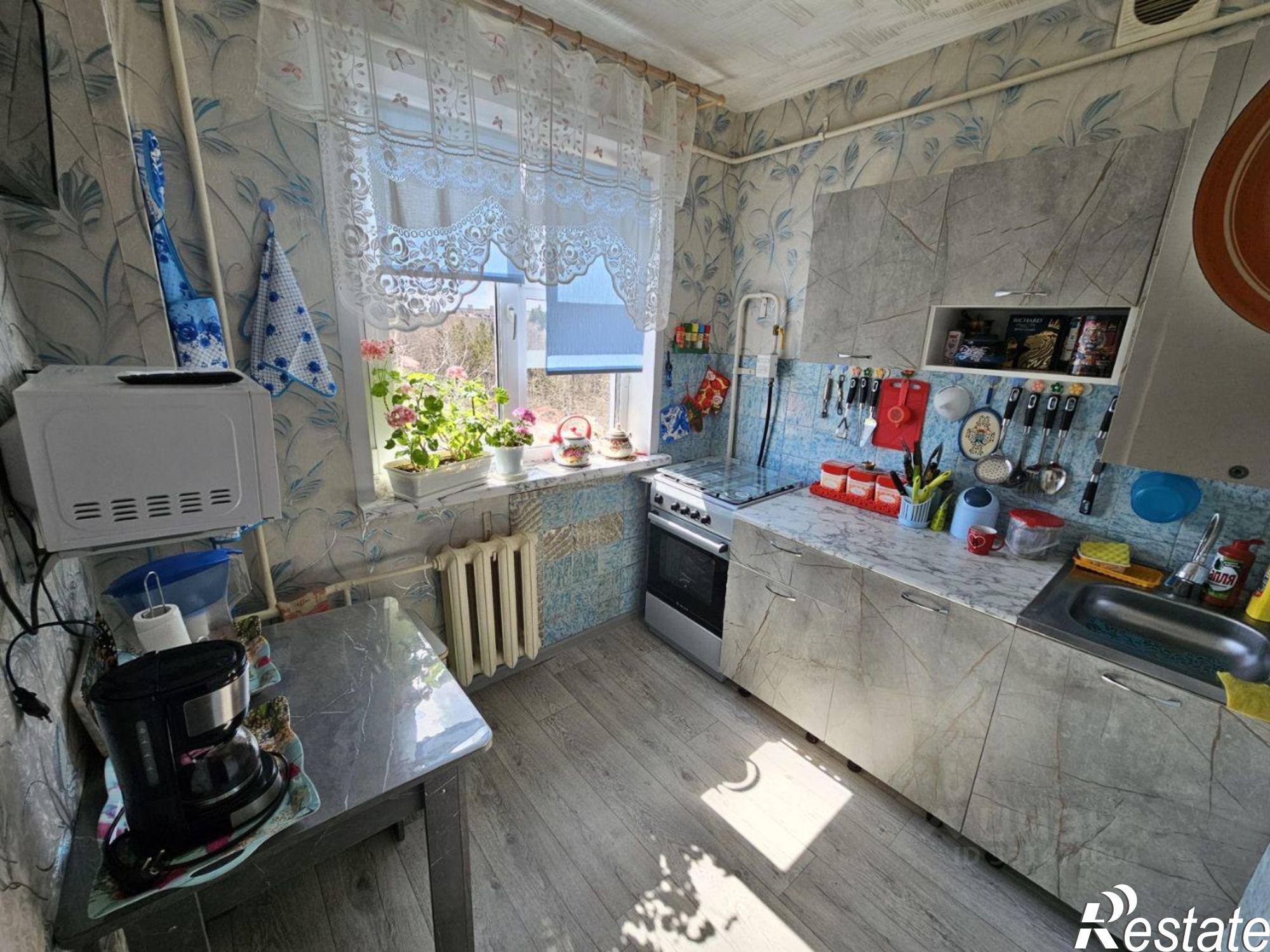 Сдать комнату за 10 000 рублей на ул Путилова, 6
