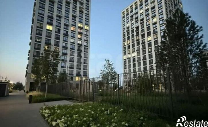 2-комн квартира улица Б.Г. Шаронова, 9