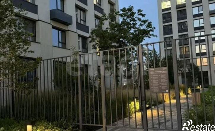 2-комн квартира улица Б.Г. Шаронова, 9