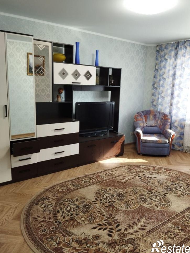1-комн квартира ул Дмитриева, 11/1,  д. 11/1