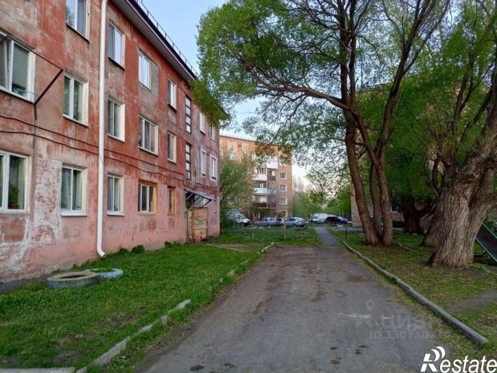 4-комн квартира ул 1-я Кленовая, 12,  д. 12