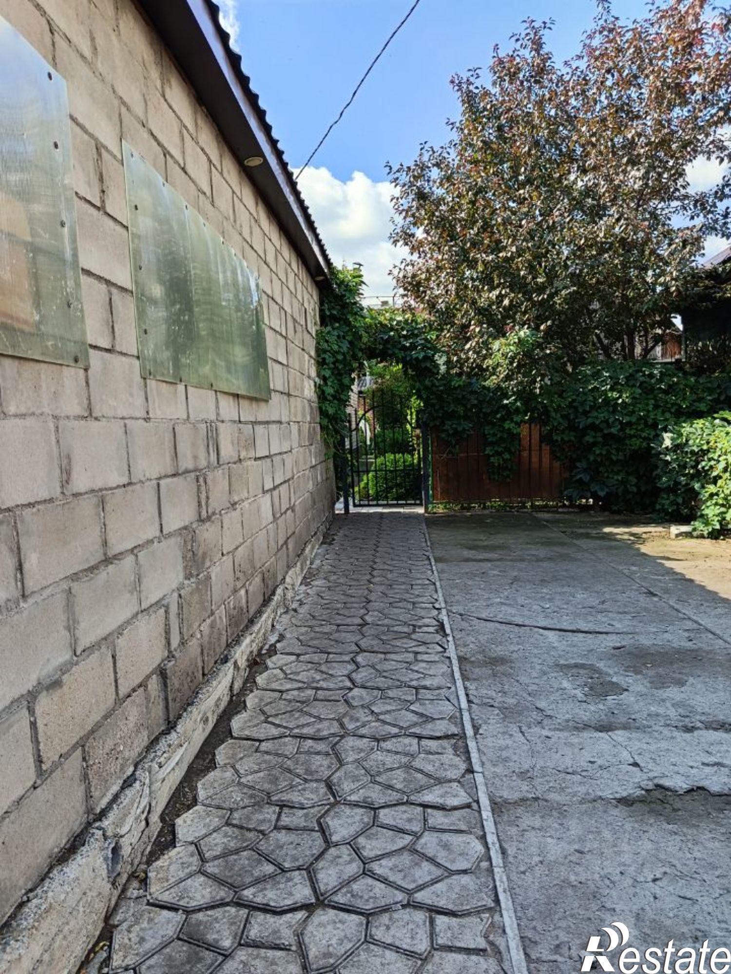 Купить дачу, дом, коттедж за 19 000 000 рублей на ул 1-я Северная, 49