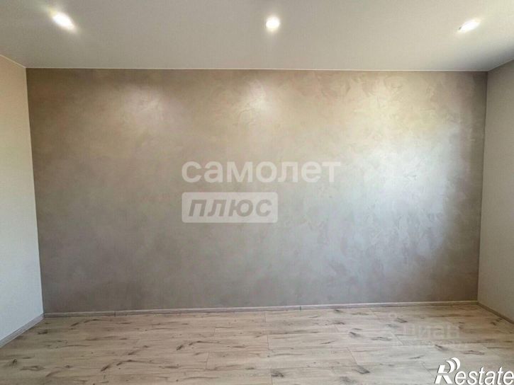 2-комн квартира в новом доме ул Завертяева, 1,  д. 1