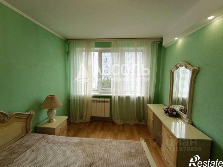 3-комн квартира ул 70 лет Октября, 6/1,  д. 6/1