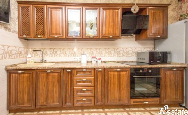 3-комн квартира ул 1-й Красной Звезды, 81,  д. 81