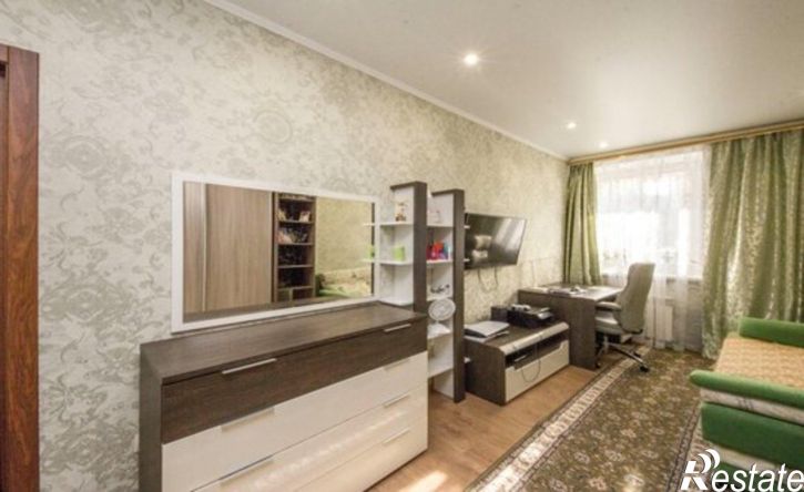 3-комн квартира ул 1-й Красной Звезды, 81,  д. 81