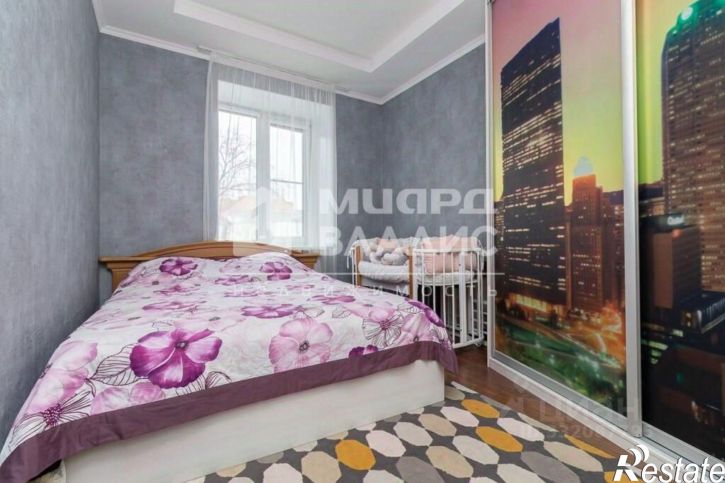 4-комн квартира ул Гусарова, 13,  д. 13