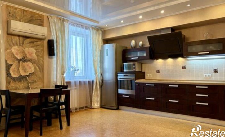 3-комн квартира ул Звездова, 62/4,  д. 62/4