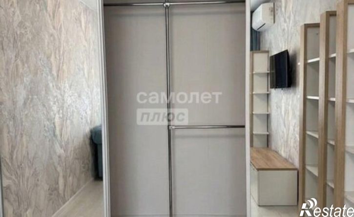 1-комн квартира ул Всеволода Иванова, 10,  д. 10