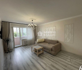 2-комн, 57кв м, этаж 3/9 пр-кт Комарова, 25