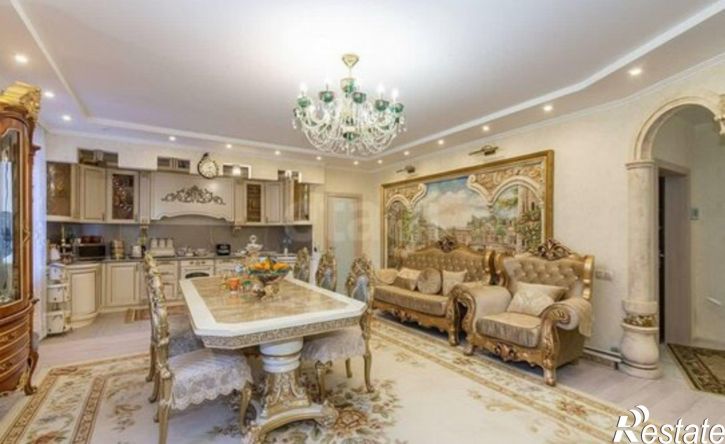 3-комн квартира ул Степанца, 3,  д. 3
