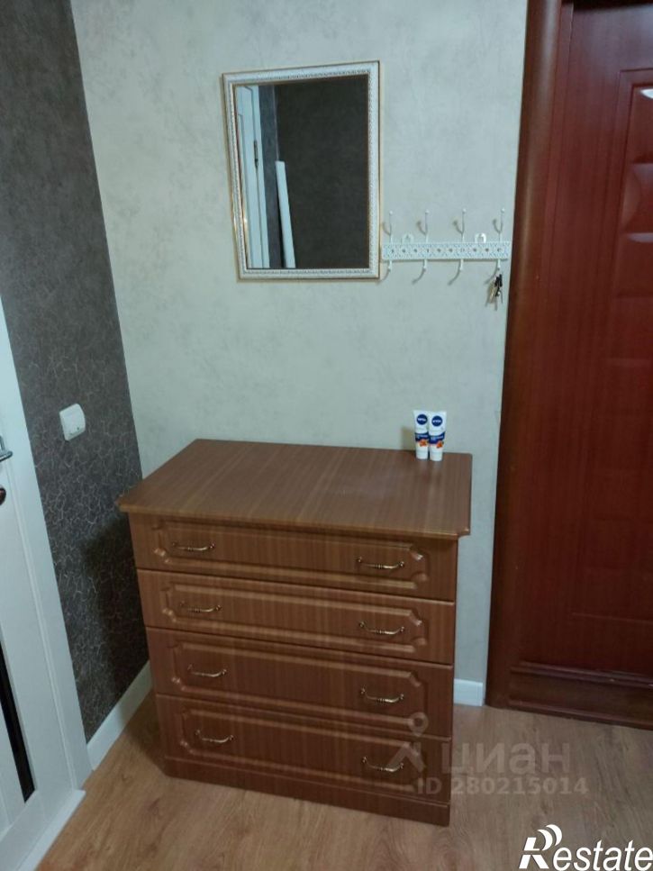 1-комн квартира ул Комкова, 8/1,  д. 8/1