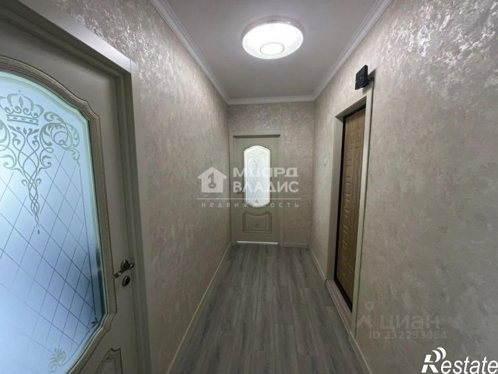 2-комн квартира пр-кт Комарова, 25,  д. 25