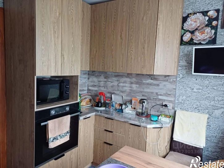 2-комн квартира ул Белозерова, 1,  д. 1
