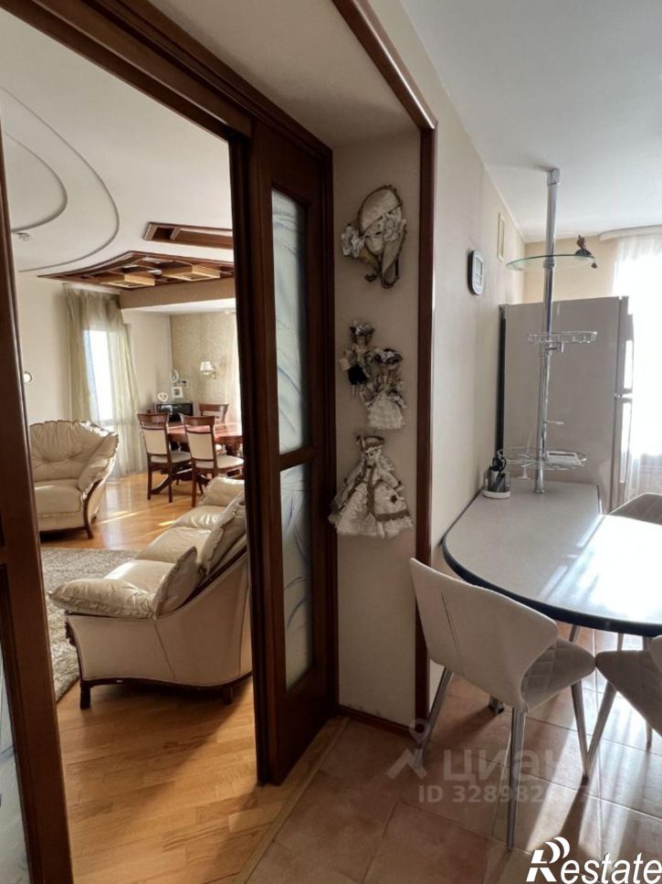 4-комн квартира ул Маршала Жукова, 105,  д. 105