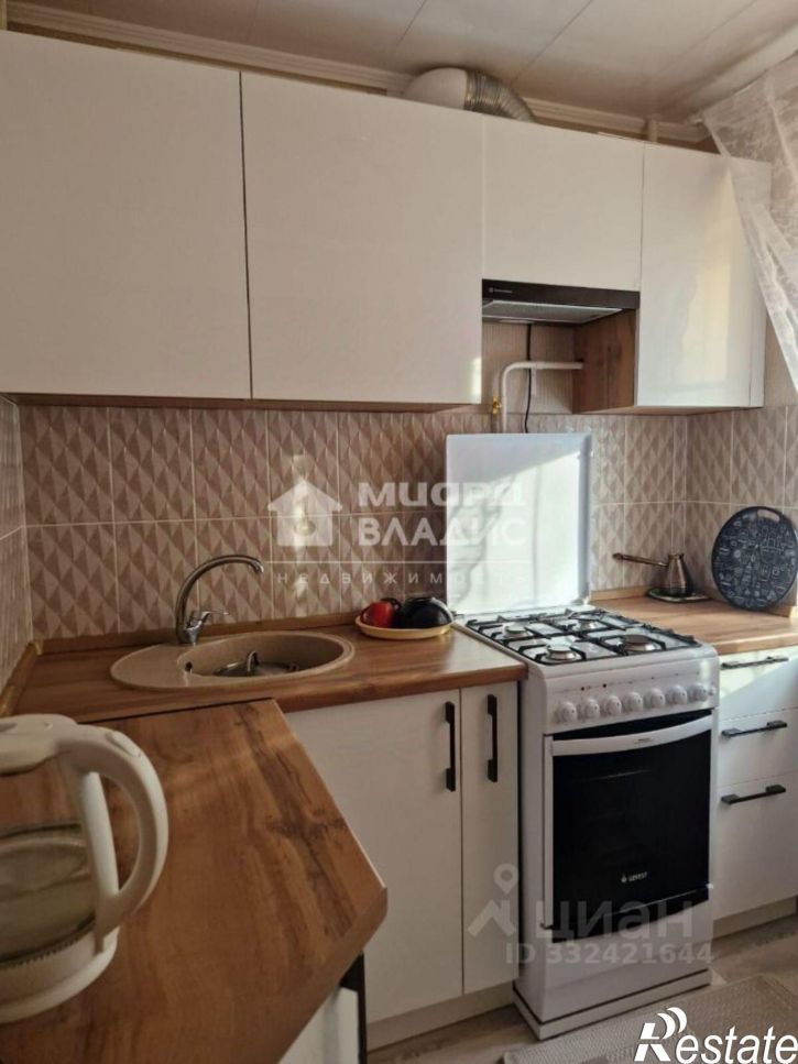 4-комн квартира ул Лукашевича, 8Б,  д. 8Б