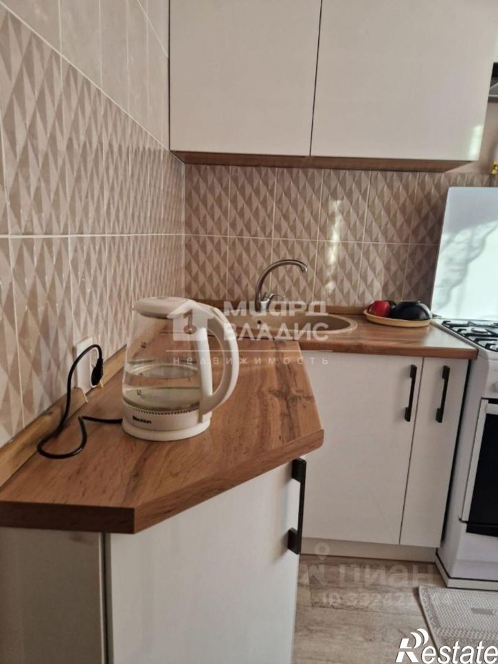 4-комн квартира ул Лукашевича, 8Б,  д. 8Б