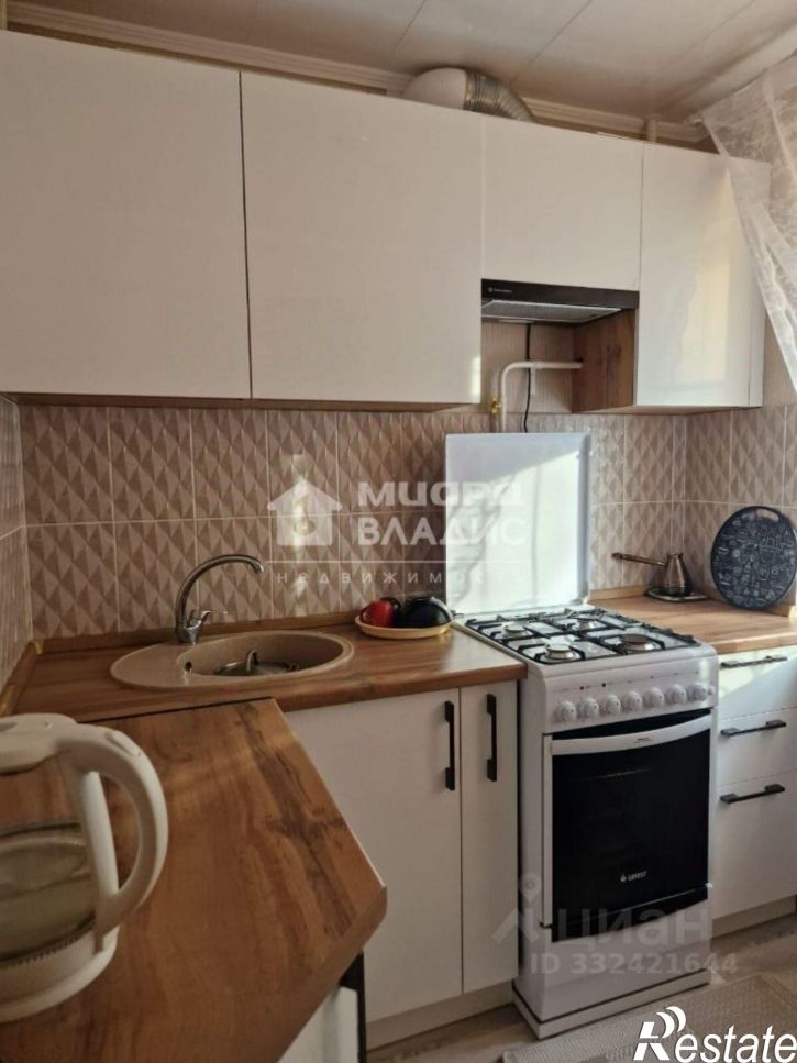 4-комн квартира ул Лукашевича, 8Б,  д. 8Б