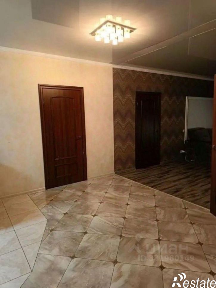 3-комн квартира пр-кт Комарова, 16,  д. 16