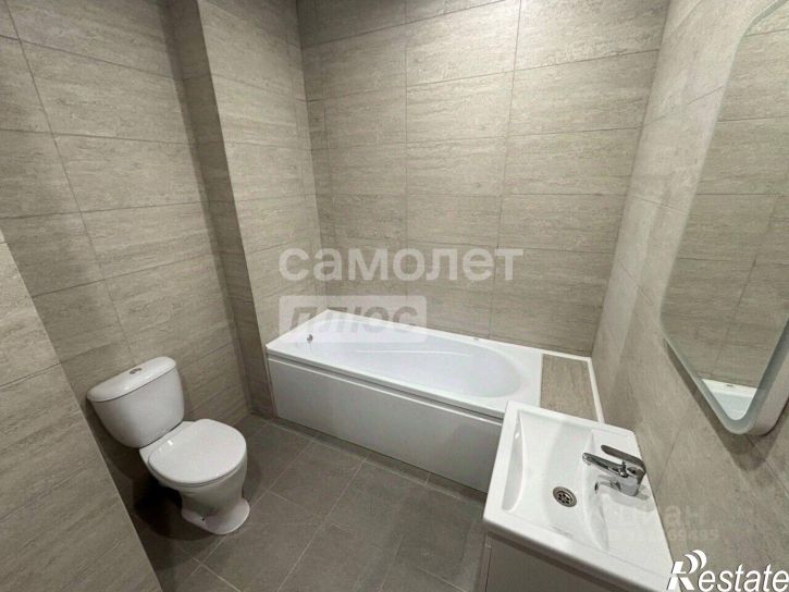 2-комн квартира в новом доме ул Завертяева, 1,  д. 1