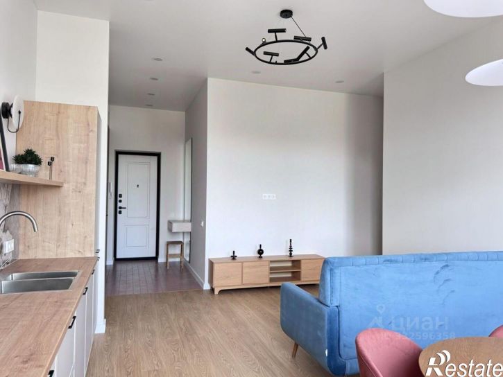 2-комн квартира ул Декабристов, 130,  д. 130