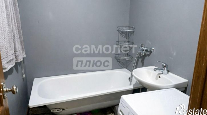 3-комн квартира ул В.Бисяриной, 3,  д. 3