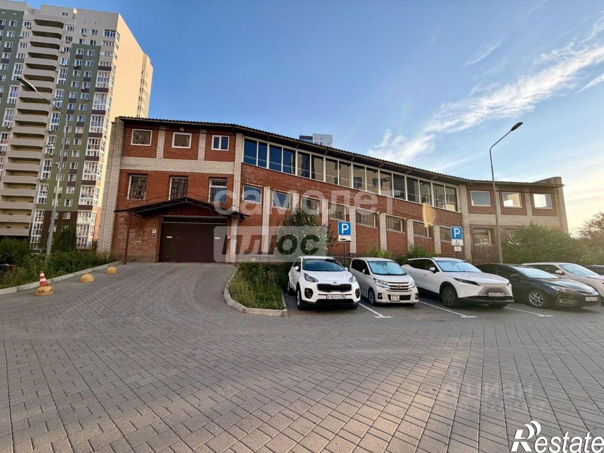 Купить гараж, место в паркинге за 2 900 000 рублей на ул Взлетная, 9