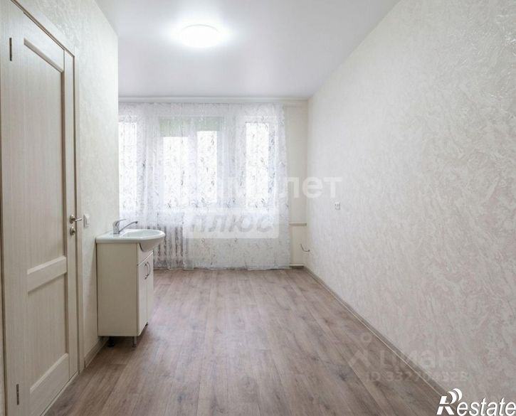 3-комн квартира ул 20 лет РККА, 200,  д. 200
