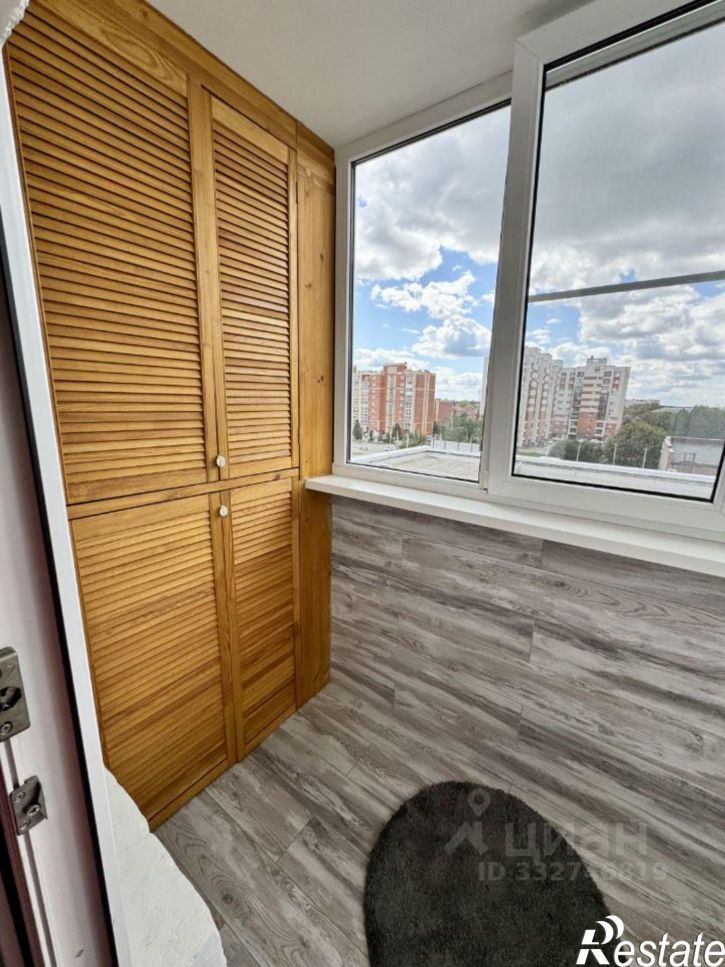 3-комн квартира ул Дмитриева, 20,  д. 20