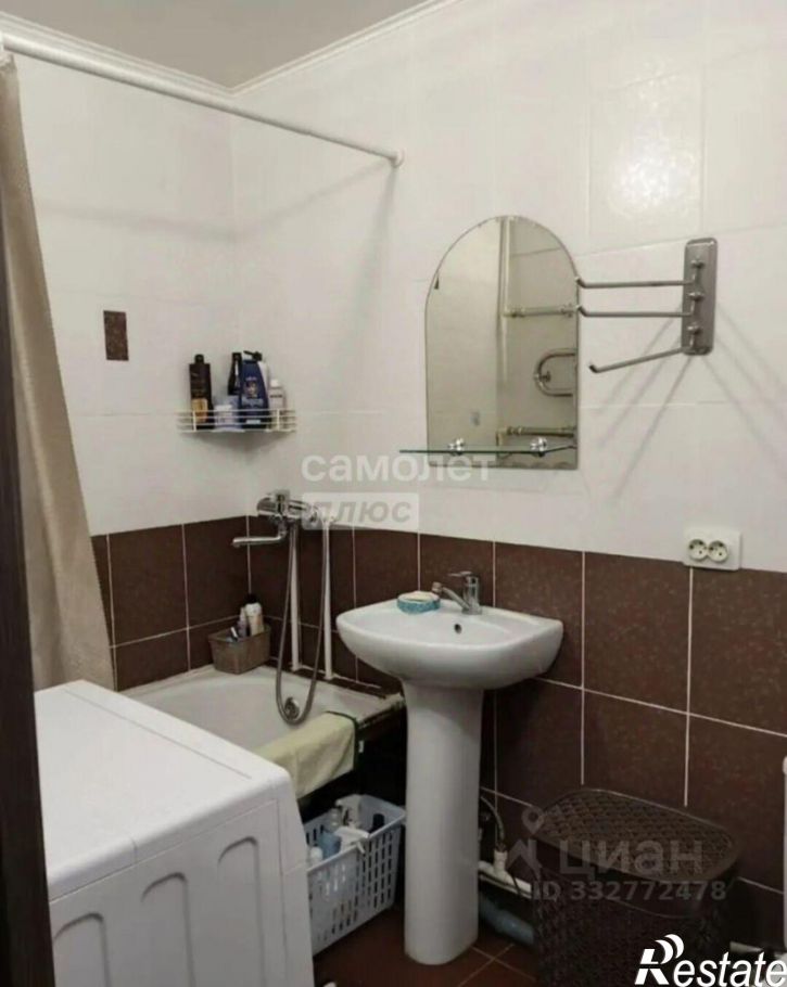 2-комн квартира ул 75 Гвардейской бригады, 1б,  д. 1б