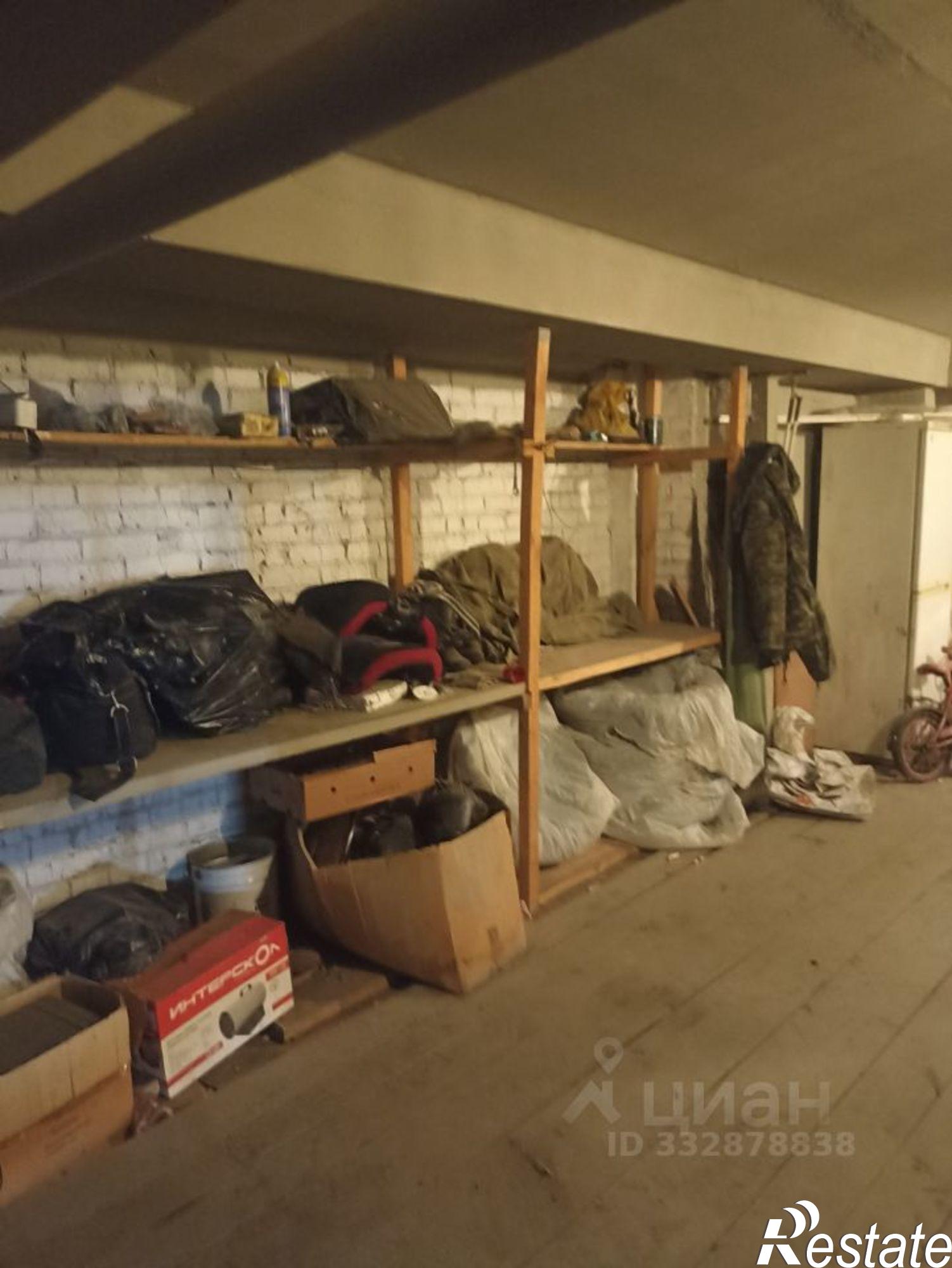 Купить гараж, место в паркинге за 1 800 000 рублей на ул Кемеровская, 3