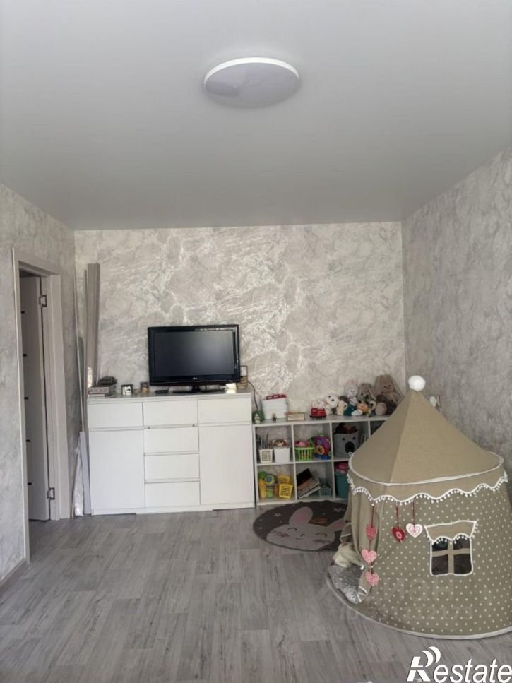 2-комн квартира ул Дмитриева, 3,  д. 3