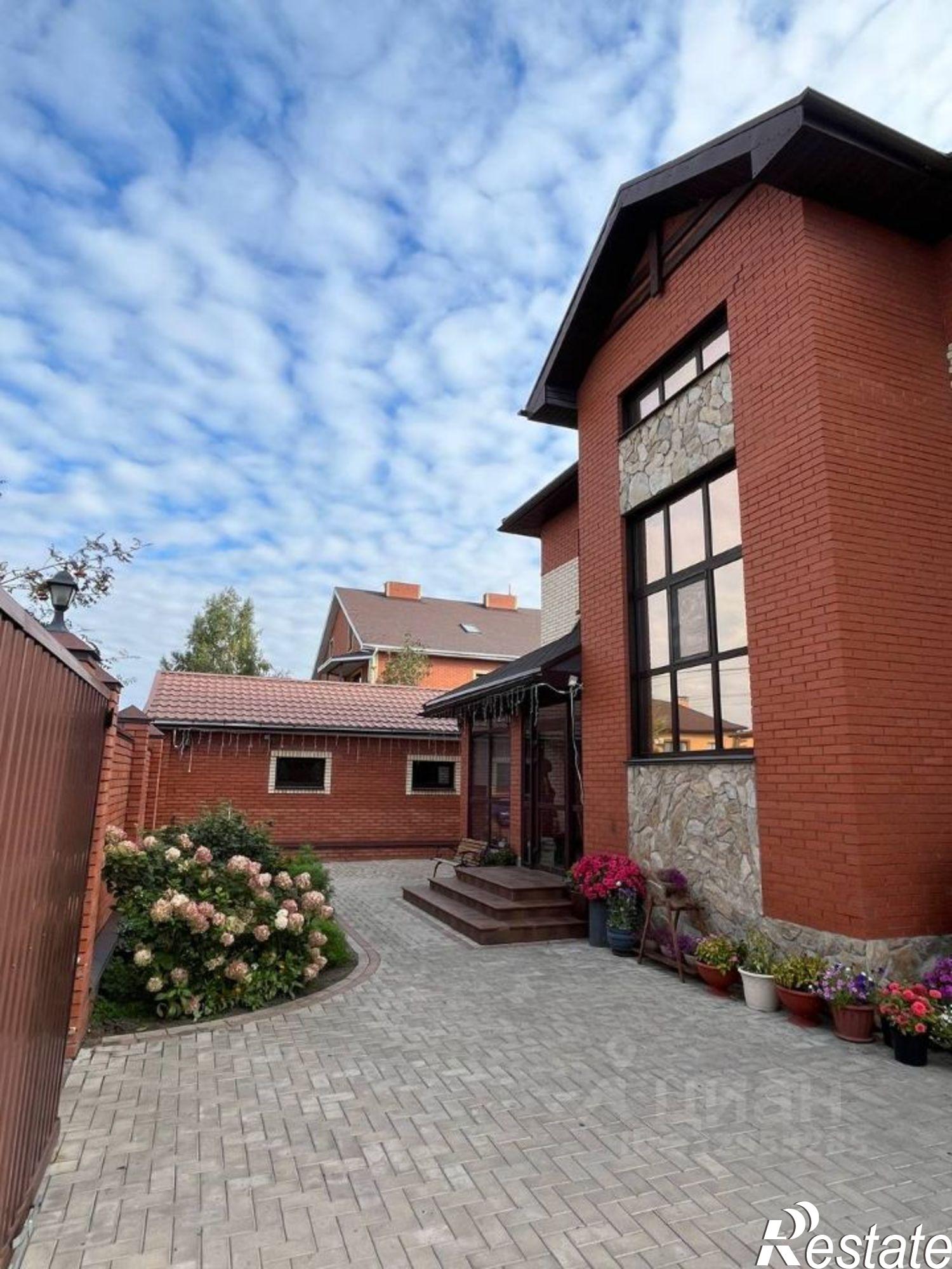 Купить дачу, дом, коттедж за 32 500 000 рублей на ул Стрелецкого, 11