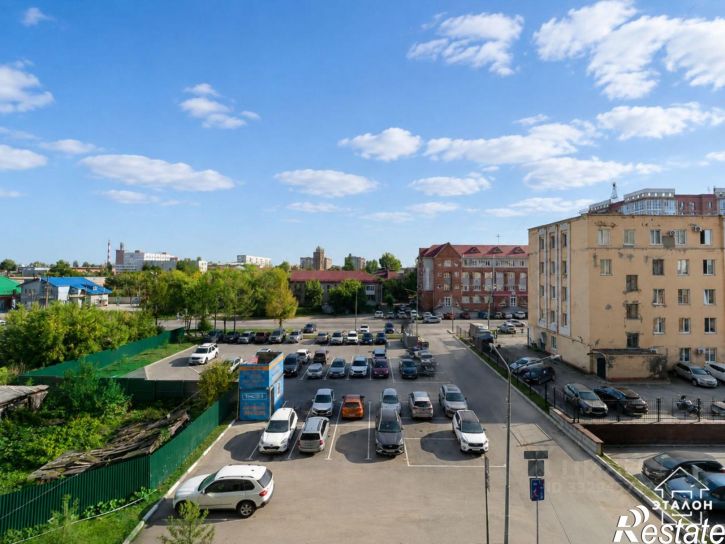 3-комн квартира ул Гусарова, 50,  д. 50