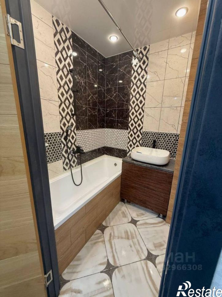 2-комн квартира пр-кт Королева, 3 3,  д. 3 3,  к. 3