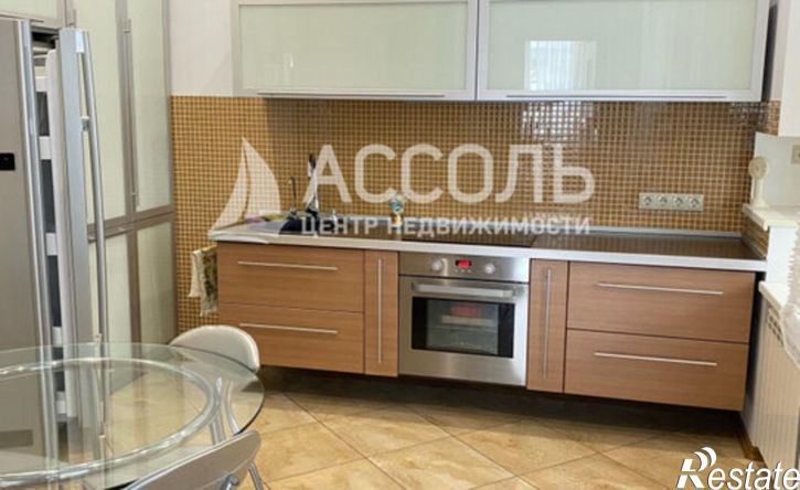 3-комн квартира ул Декабристов, 116,  д. 116