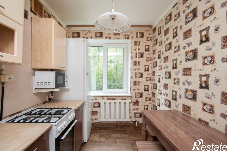 2-комн квартира ул Белозерова, 2,  д. 2