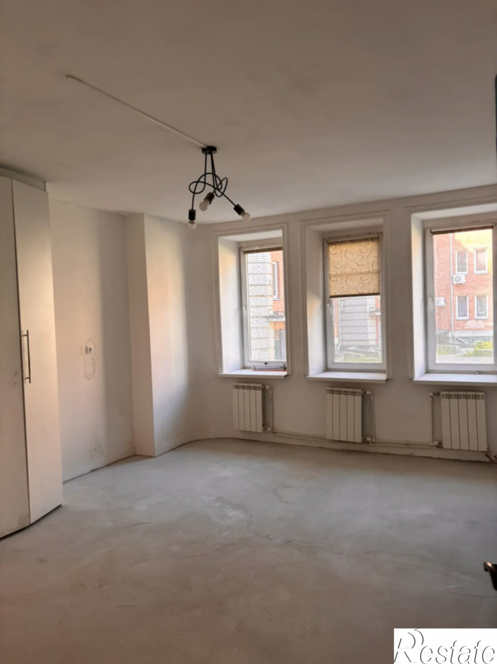 3-комн квартира ул Орловского, 5