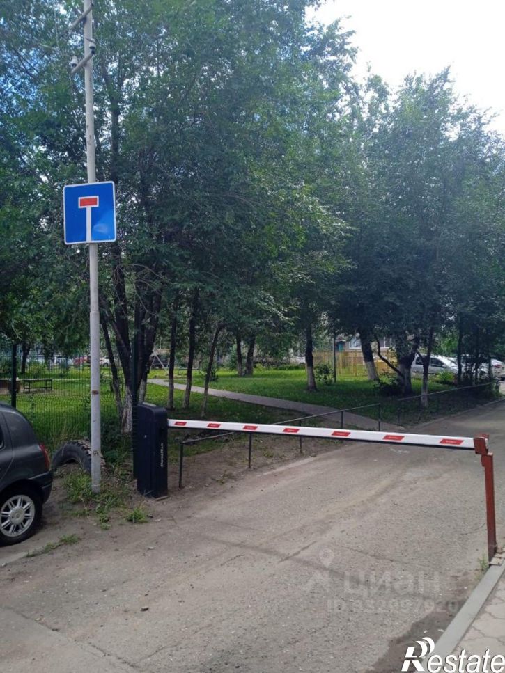 3-комн квартира ул Бархатовой, 3,  д. 3