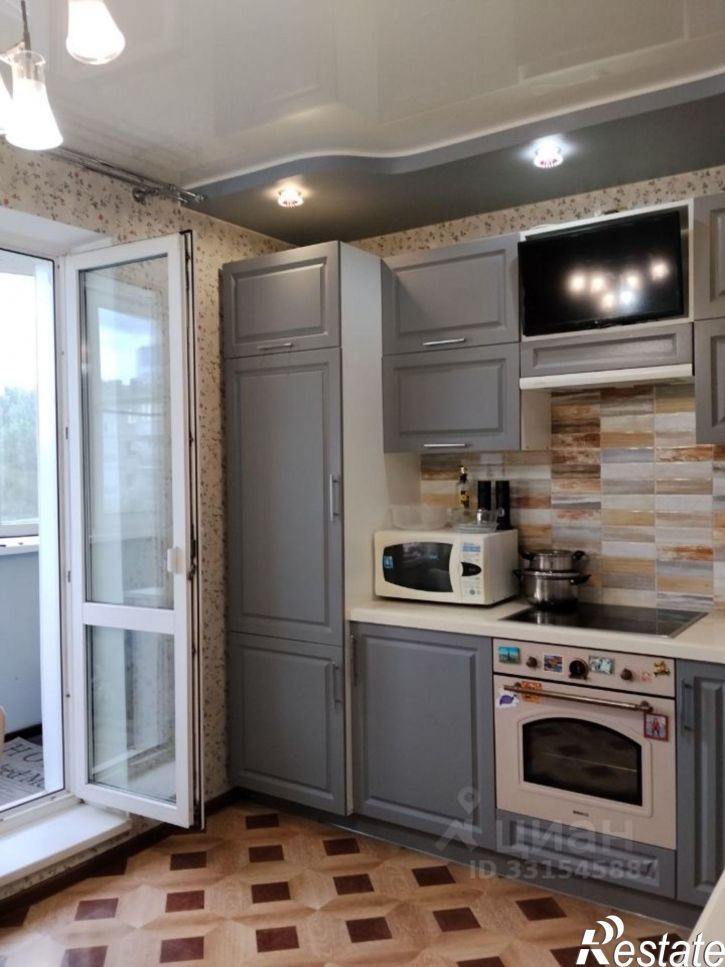 2-комн квартира ул Шакурова, 8/3,  д. 8/3