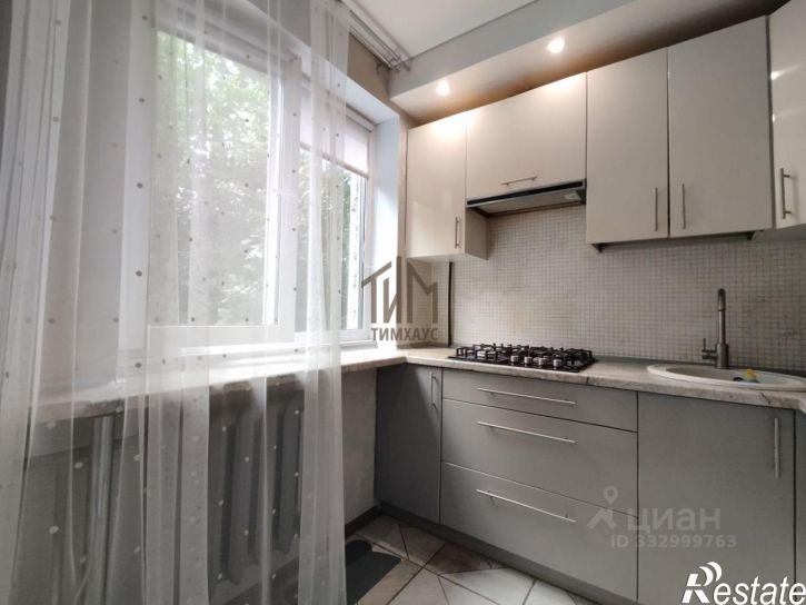 3-комн квартира ул Кемеровская, 8,  д. 8